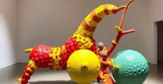 Exposição Individual 'Knockout!' de Pascale Marthine Tayou